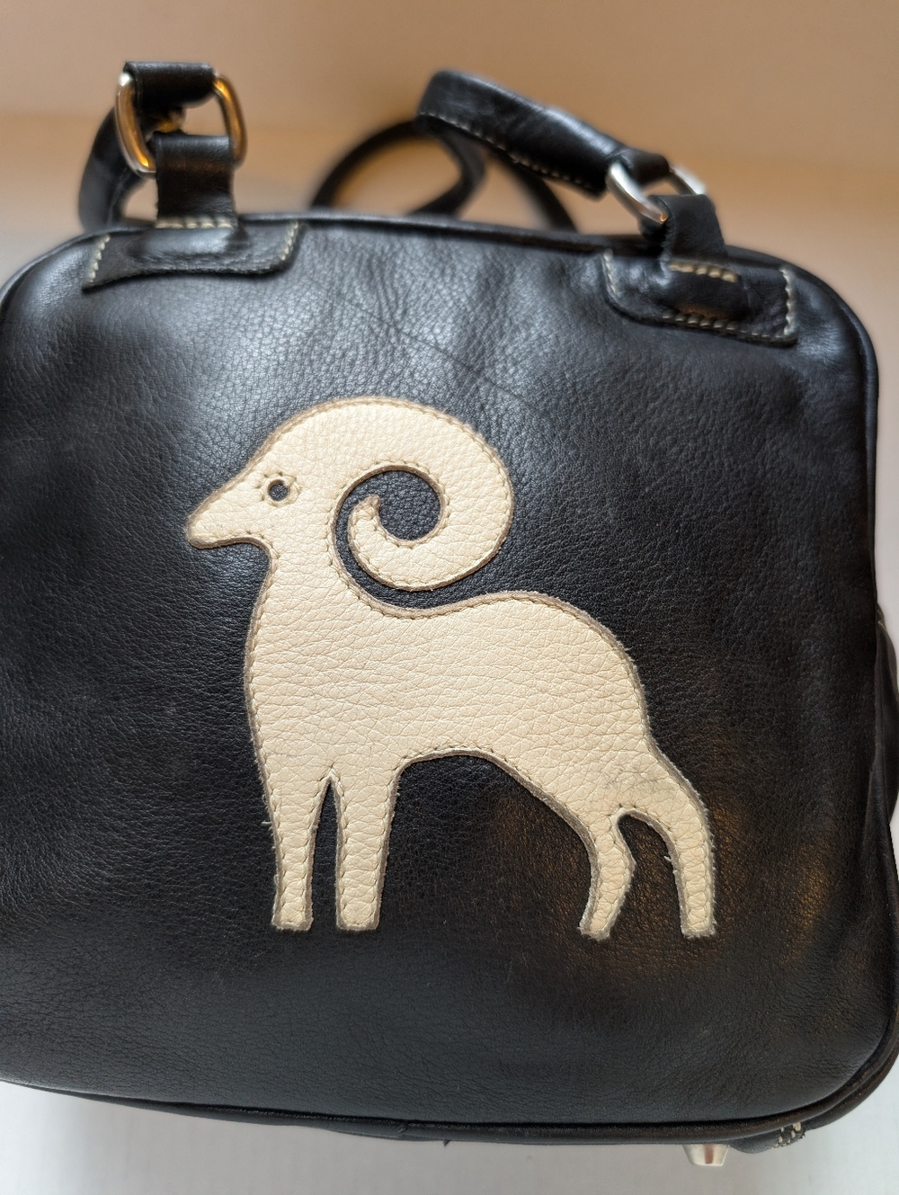 Vintage Y2K Roots Canada Black Leather Aries Zodiac Bowling bag - White Ram - Picture 6 of 14